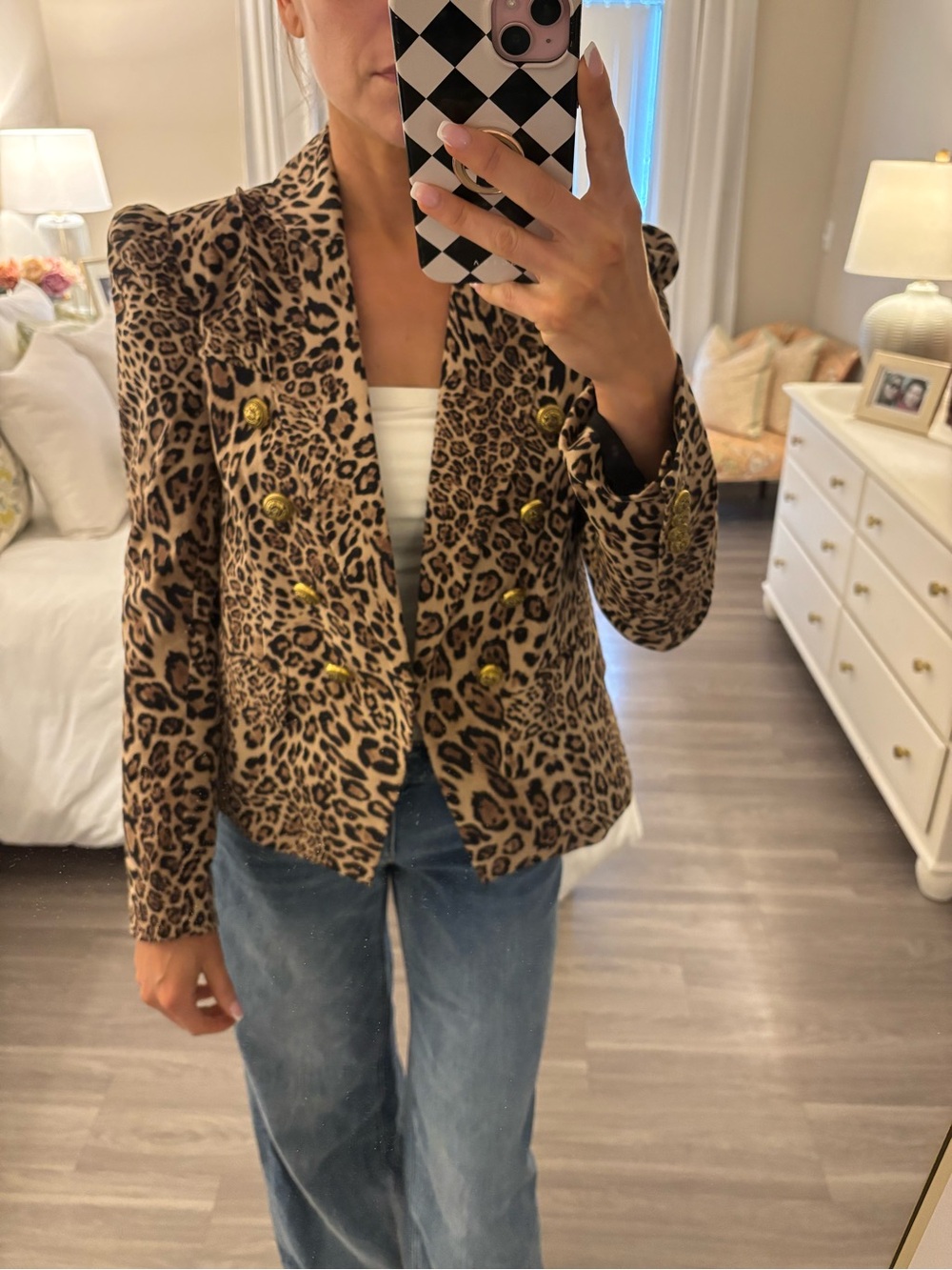 Generation Love Delilah Crepe Blazer in Leopard Print 🐆 - Picture 3 of 6